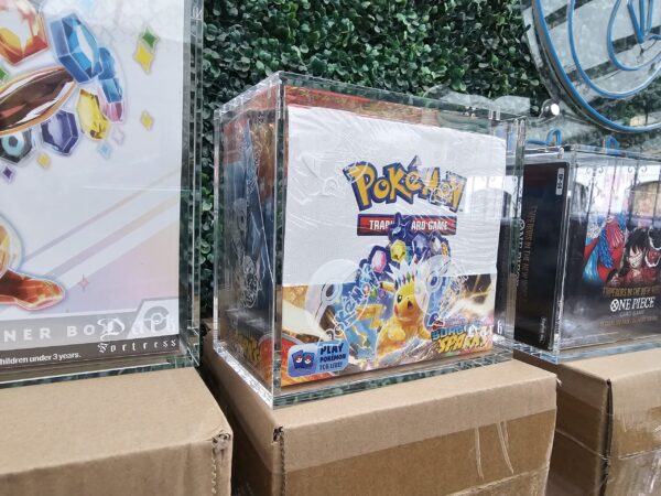 396c9a76-6baf-4d3c-9084-b5726bb04222 Acrílico protector para Booster Box Pokémon